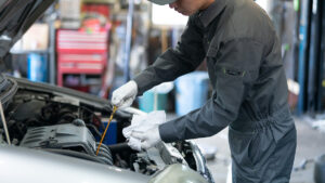 車検の作業風景